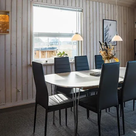 8 Person Holiday In Harbo Re