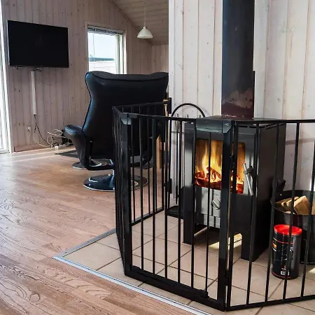 8 Person Holiday In Harbo Re * Harboør